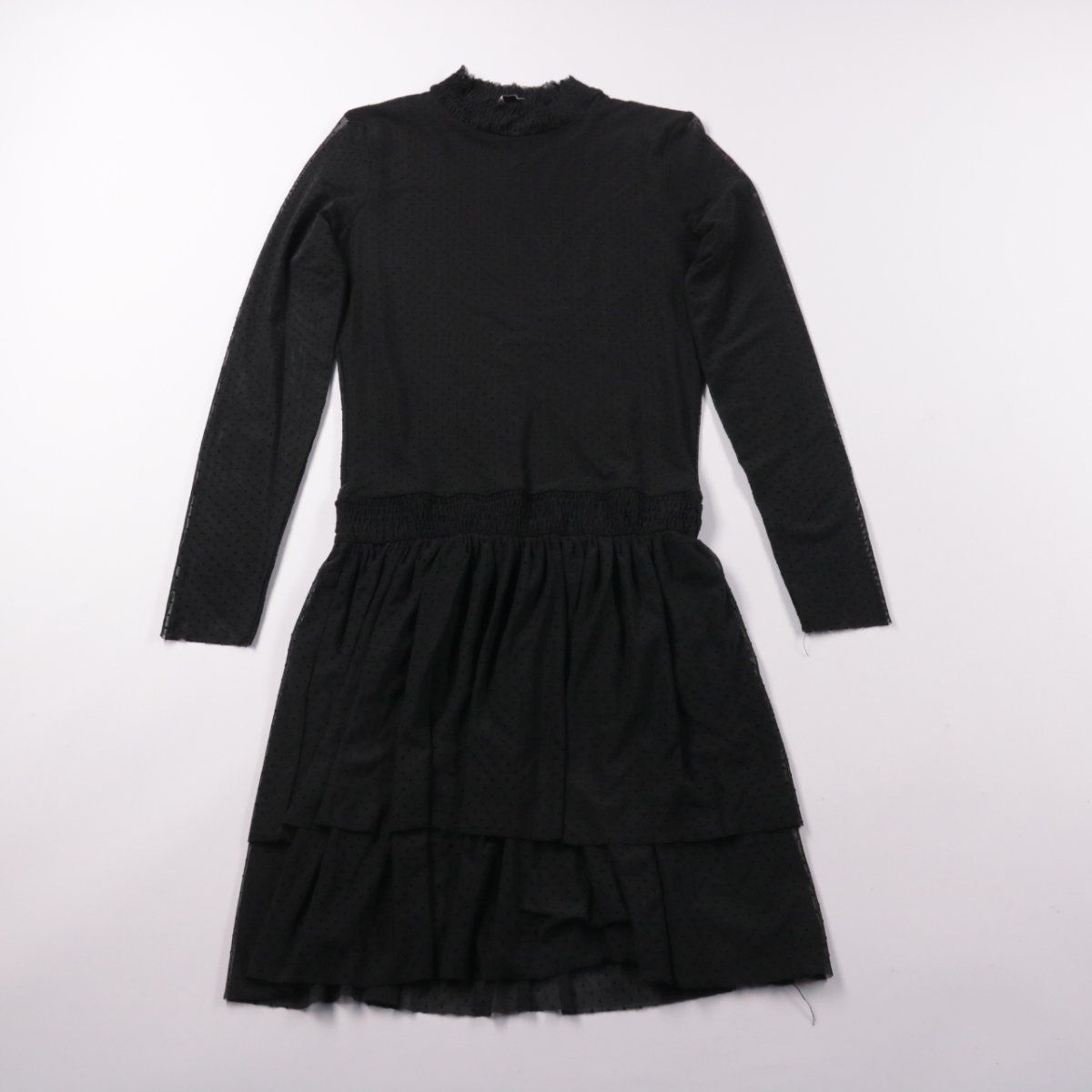 платье Distrikt