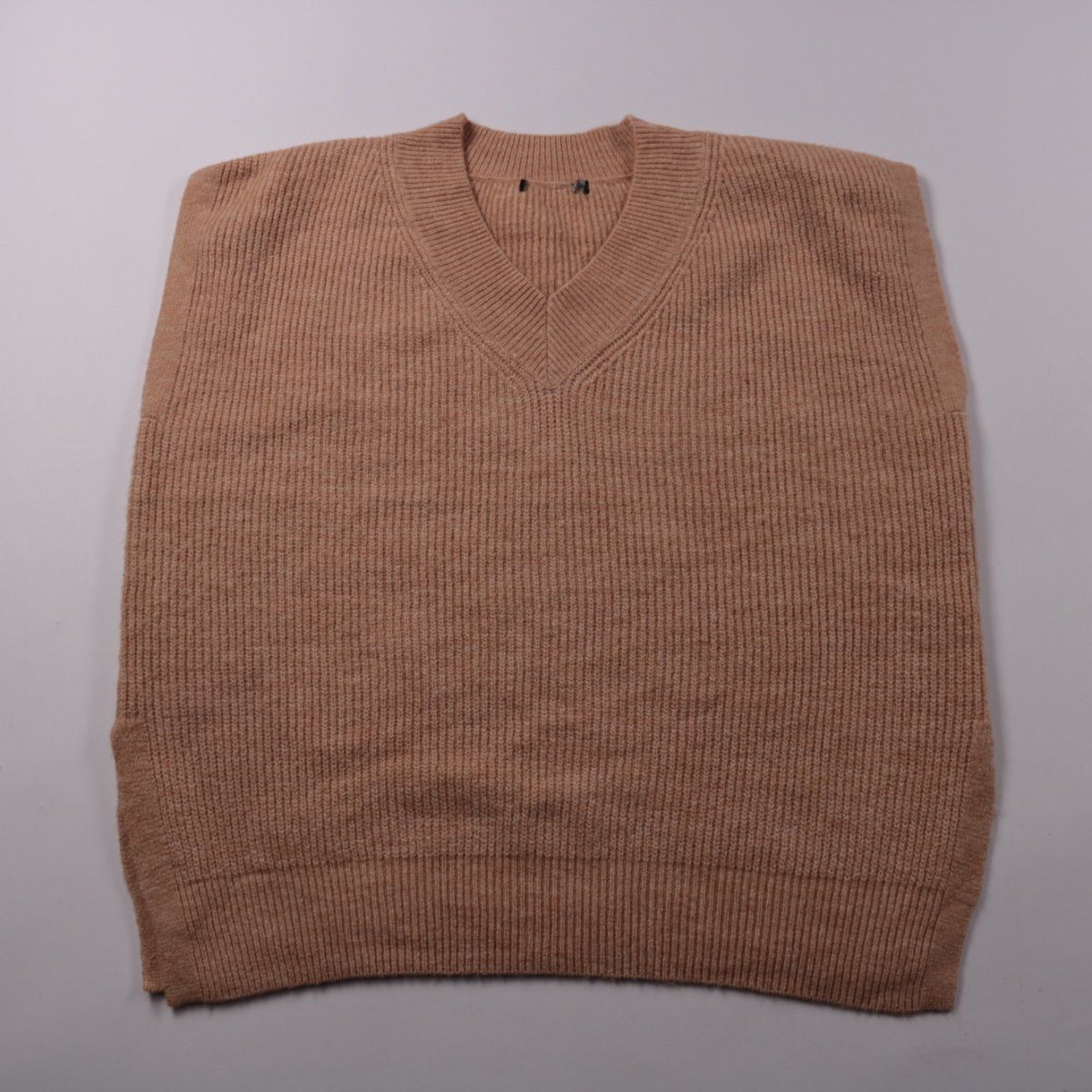 жилет не указано