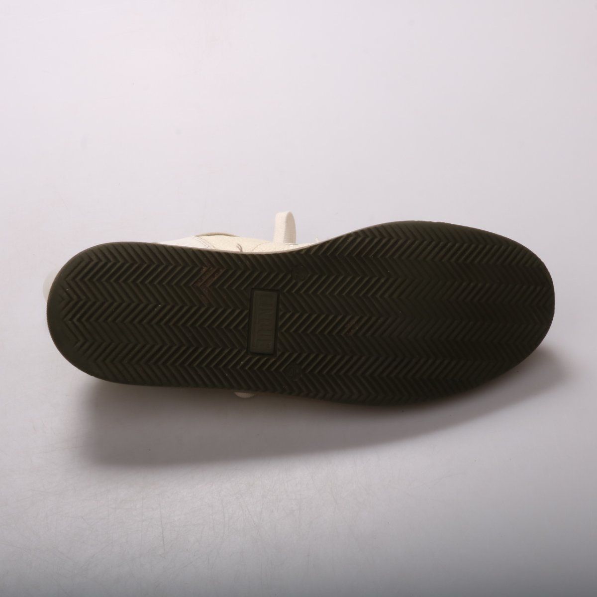 кроссовки Clinique