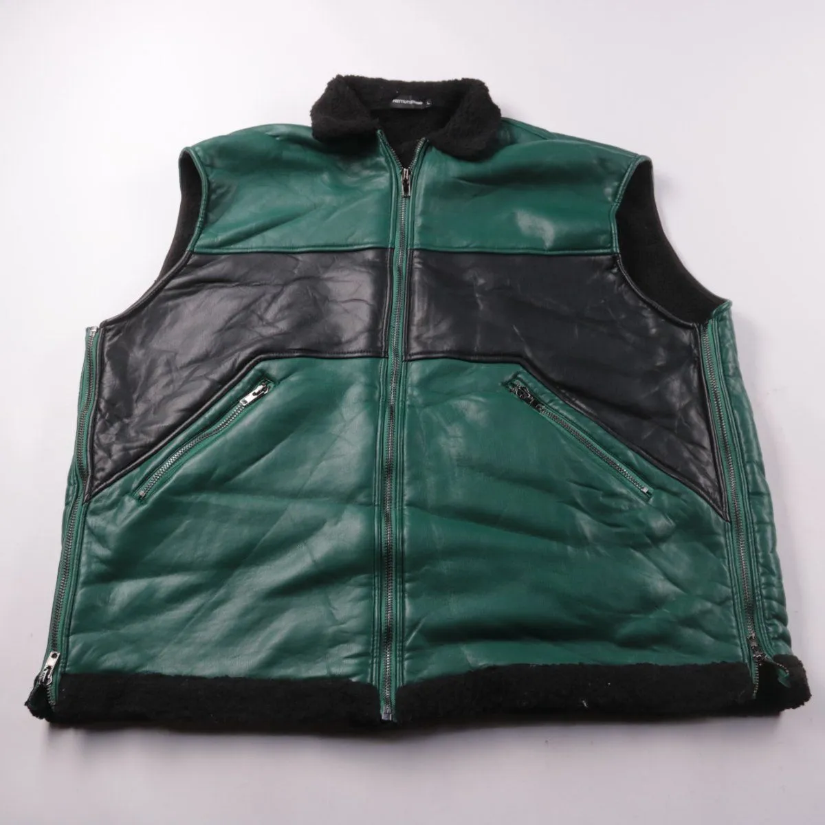 жилет PrettyLittleThing